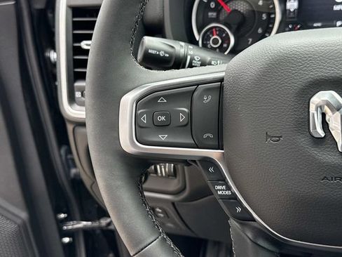 New 2026 RAM 1500 4x4 Crew Cab image 32