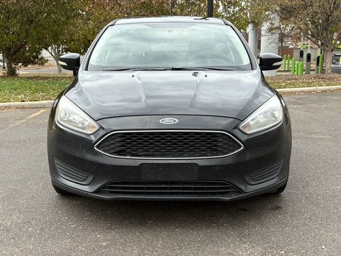 Used 2016 Ford Focus SE image 4