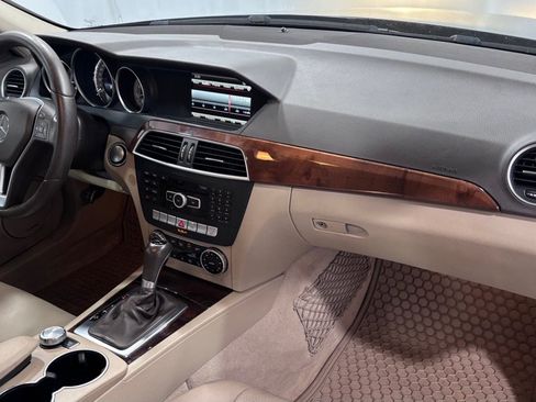Used 2014 Mercedes-Benz C 300 4MATIC Sedan image 18