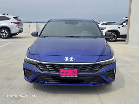Certified 2025 Hyundai Elantra Sport FWD image 4