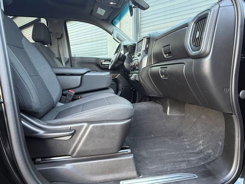 Used 2020 Chevrolet Silverado 1500 LT image 24