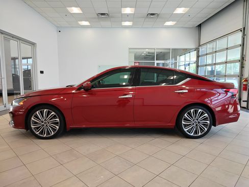 Used 2023 Nissan Altima 2.5 SL FWD image 6
