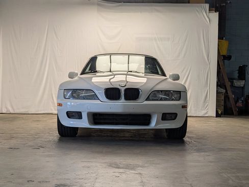 Used 2002 BMW Z3 2.5i RWD image 2