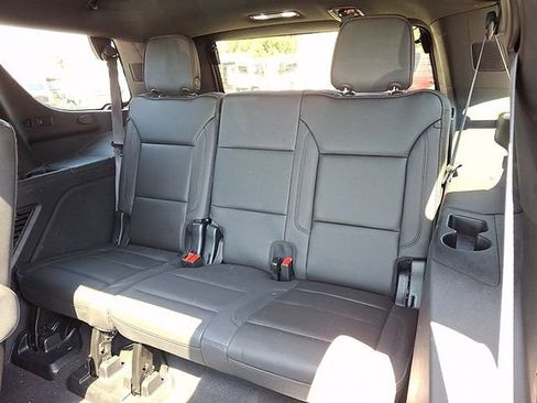 Used 2024 Chevrolet Tahoe High Country w/ Premium Package 2 AWD/4WD image 8