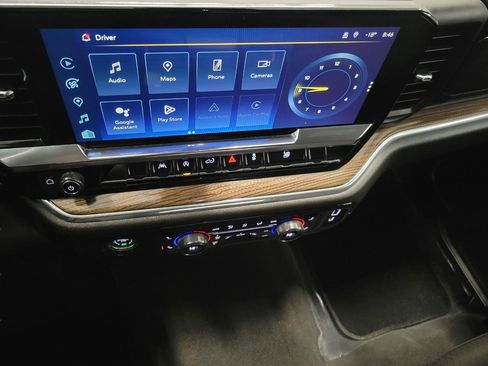 Used 2024 Chevrolet Silverado 1500 LT image 7