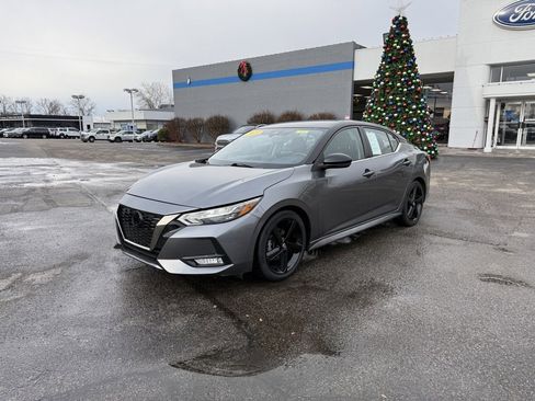 Used 2023 Nissan Sentra SR w/ Midnight Edition Package image 5