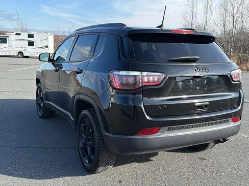 Used 2020 Jeep Compass Latitude image 9