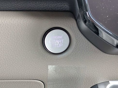 New 2026 Kia Carnival LXS FWD image 31