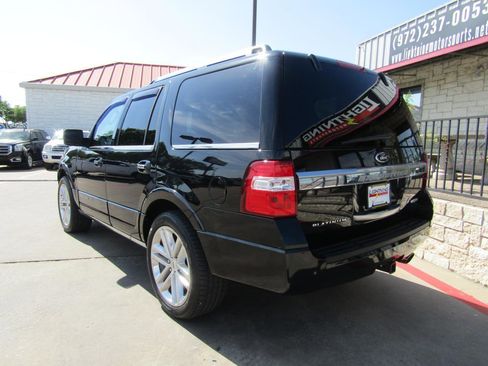Used 2015 Ford Expedition Platinum image 3