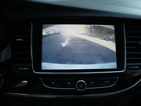 Used 2018 Buick Encore Essence image 35