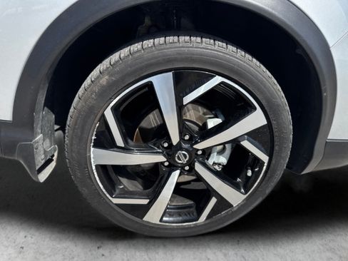 Certified 2022 Nissan Rogue Sport SL w/ Premium Package AWD/4WD image 43