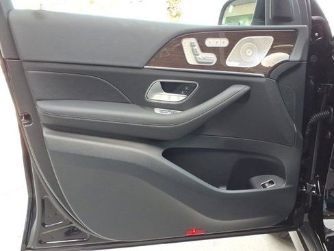 New 2026 Mercedes-Benz GLS 450 4MATIC image 12