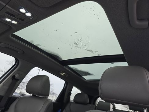 Used 2020 Hyundai Santa Fe SEL w/ Convenience + Premium Package image 3