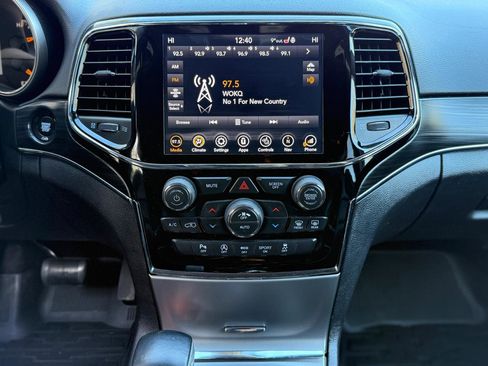 Used 2020 Jeep Grand Cherokee Limited w/ Premium Lighting Group image 20