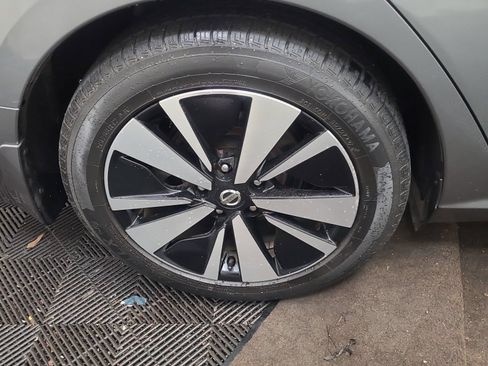 Used 2019 Nissan Altima 2.5 SV FWD image 30