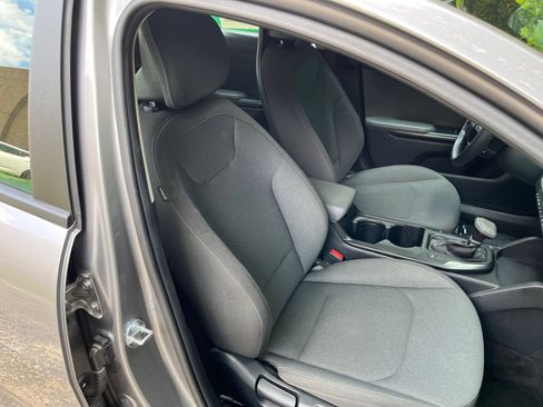 Used 2025 Kia K4 FWD image 35