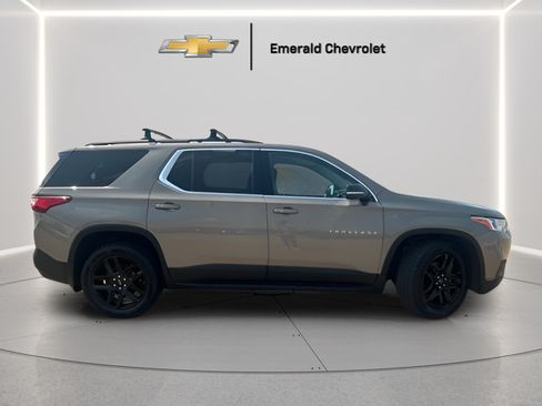 Used 2019 Chevrolet Traverse LT w/ LPO, 'HIT The Road' Package AWD/4WD image 6