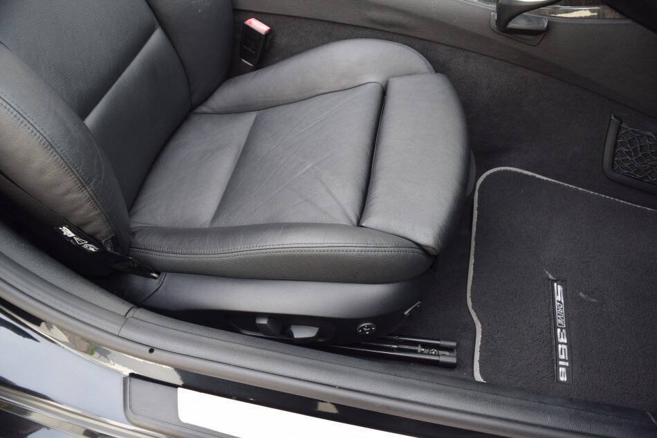 Used 2014 BMW Z4 sDrive35is RWD image 50