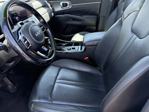 Used 2023 Kia Sorento SX AWD/4WD image 10