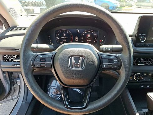 Used 2023 Honda Accord EX image 19