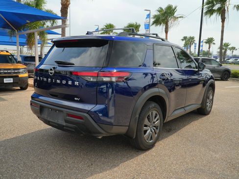 Used 2024 Nissan Pathfinder SV FWD image 5