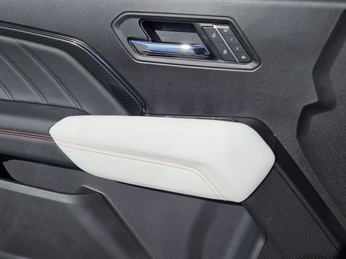 New 2026 GMC Canyon AT4X image 17