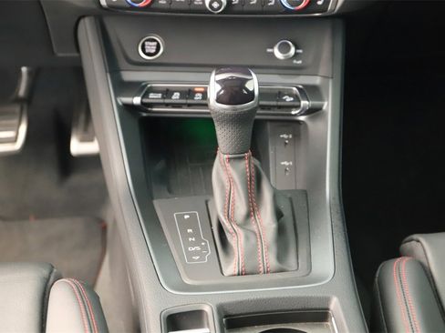 Certified 2025 Audi Q3 2.0T Premium Plus w/ Premium Plus Package image 22