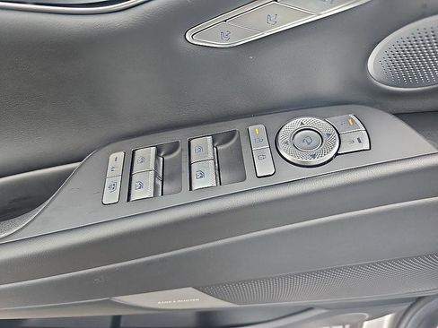 Used 2025 Genesis G80 3.5T Sport image 13