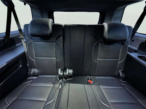 Used 2019 GMC Yukon XL SLT image 19