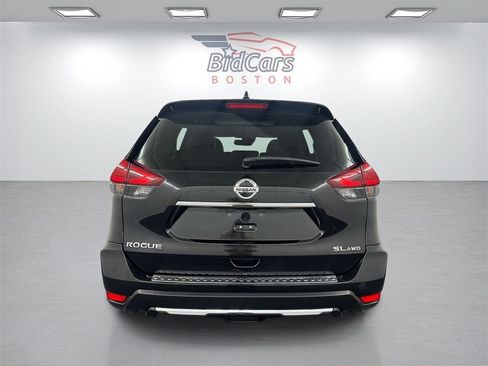 Used 2017 Nissan Rogue SL w/ SL Premium Package image 5