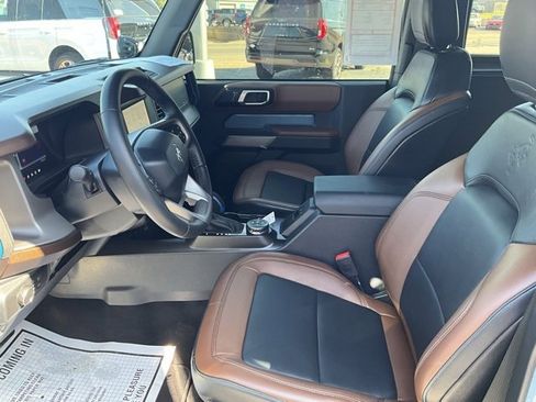 Used 2021 Ford Bronco Outer Banks image 5