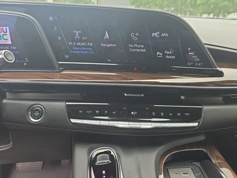 Certified 2023 Cadillac Escalade ESV Sport Platinum image 21