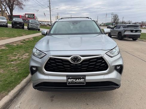 Used 2020 Toyota Highlander XLE image 8