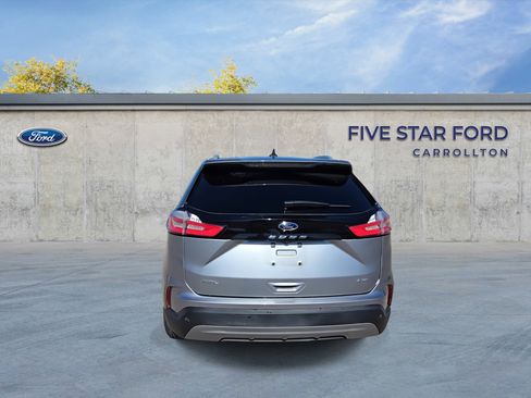 Used 2024 Ford Edge SEL w/ Convenience Package image 7