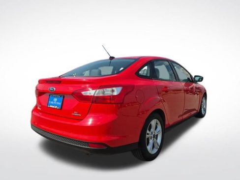 Used 2014 Ford Focus SE FWD image 5
