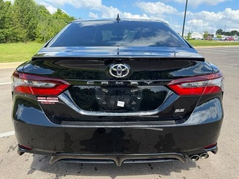 Used 2024 Toyota Camry SE w/ Convenience Package FWD image 4
