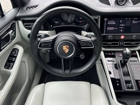Certified 2023 Porsche Macan S AWD/4WD image 16