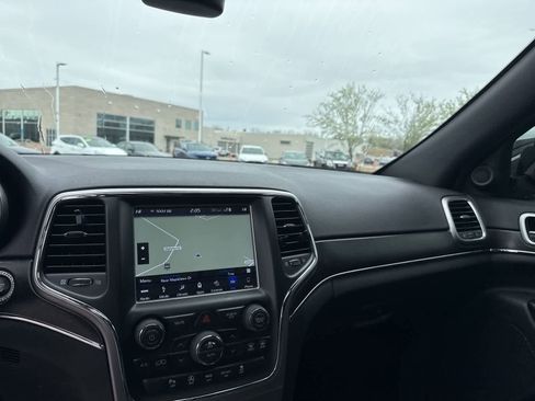 Used 2018 Jeep Grand Cherokee Limited w/ Trailer Tow Group IV image 21