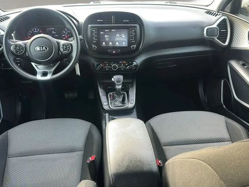 Used 2020 Kia Soul LX FWD image 23