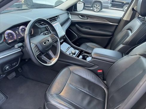 Used 2022 Jeep Grand Cherokee L Limited image 16