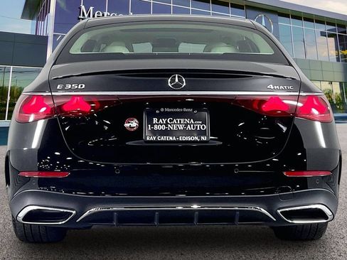 Certified 2025 Mercedes-Benz E 350 4MATIC Sedan image 4