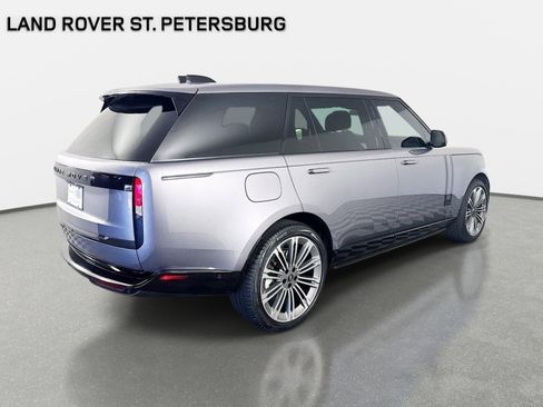 Certified 2025 Land Rover Range Rover Long Wheelbase SE AWD/4WD image 5