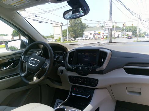 Used 2019 GMC Terrain Denali w/ GMC Pro Grade Package AWD/4WD image 23