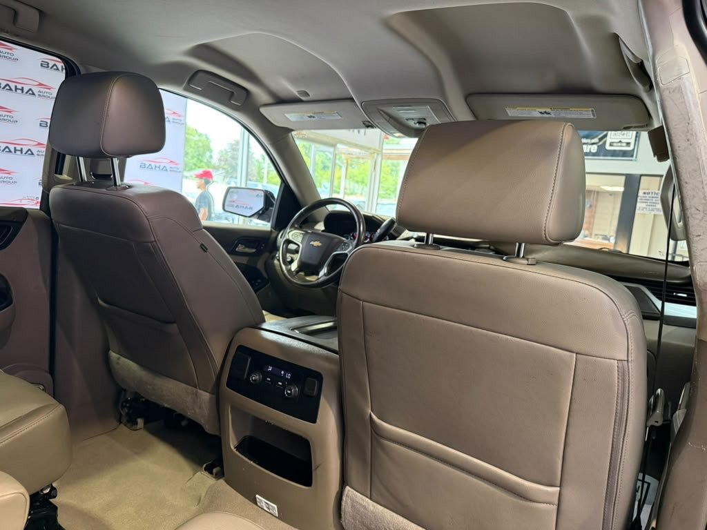 Used 2020 Chevrolet Suburban LT AWD/4WD image 41