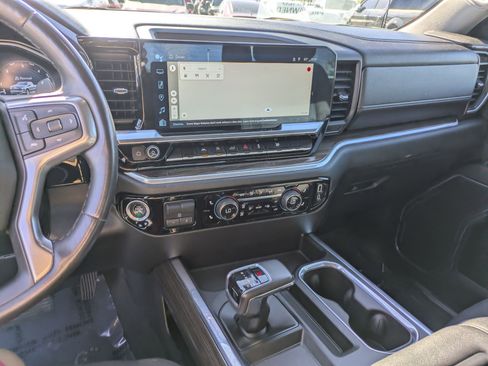 Used 2022 Chevrolet Silverado 1500 RST w/ Protection Package AWD/4WD image 25