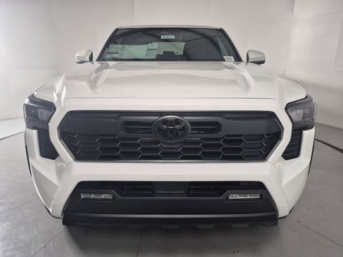 New 2026 Toyota Tacoma TRD Off-Road AWD/4WD image 7