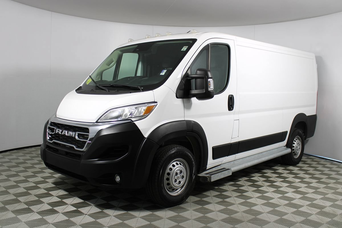 Used 2025 RAM ProMaster 2500 w/ U-Haul Equipment Group FWD image 25