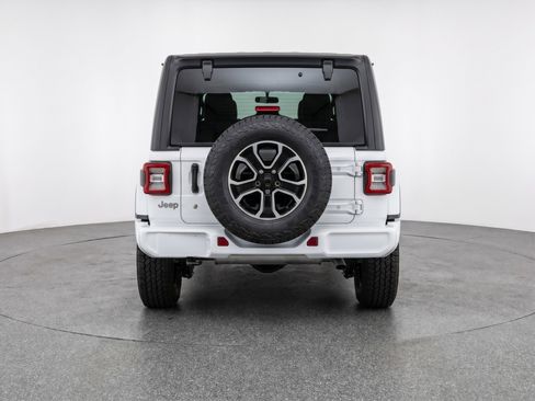 Used 2025 Jeep Wrangler Sport S image 7