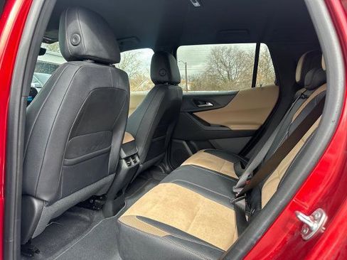 Used 2025 Chevrolet Equinox ACTIV w/ Safety and Technology Package AWD/4WD image 13