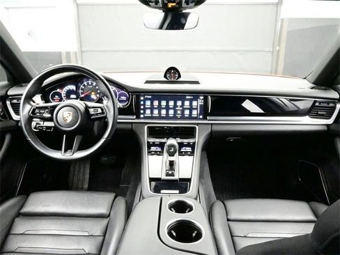 Used 2022 Porsche Panamera 4 Platinum Edition image 20